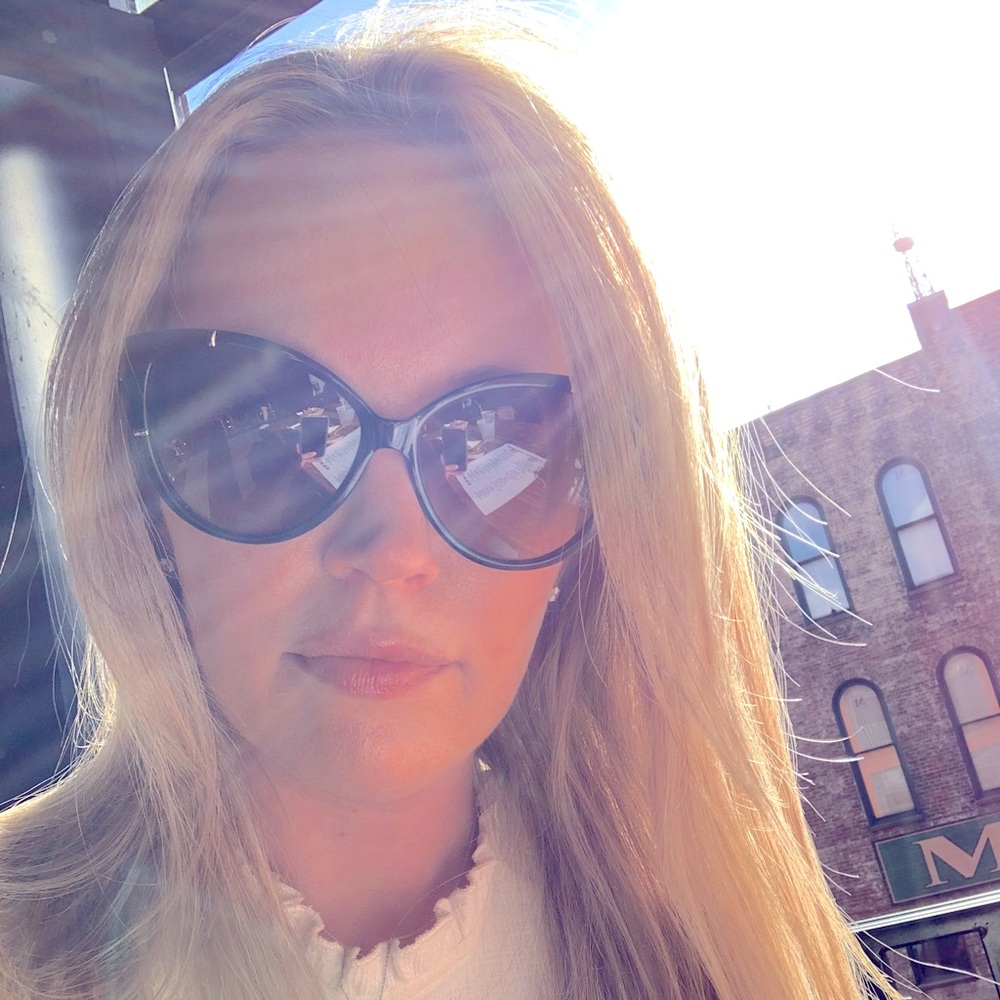 Meet your Posher, Kymberly